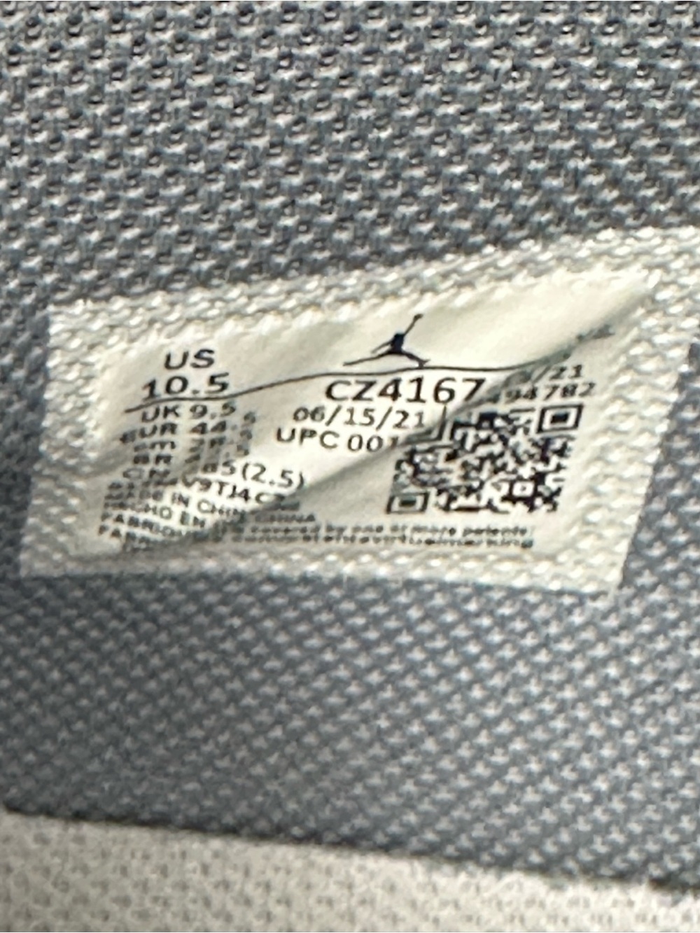 Jordan Men’s Grey Low-Top Basketball Sneakers - Picture 6 of 6